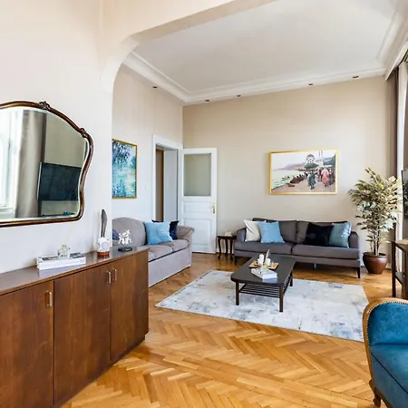 Apartment Historical Flat With A Lovely Sea View In Beyoglu Istanbul