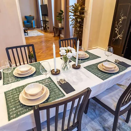 Historical Flat With A Lovely Sea View In Beyoglu Istanbul